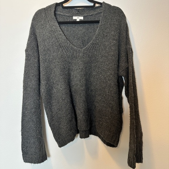 BP Women’s Size Large Knit Sweater Gray Acrylic Cozy Oversized Chunky V Neck - Picture 1 of 4